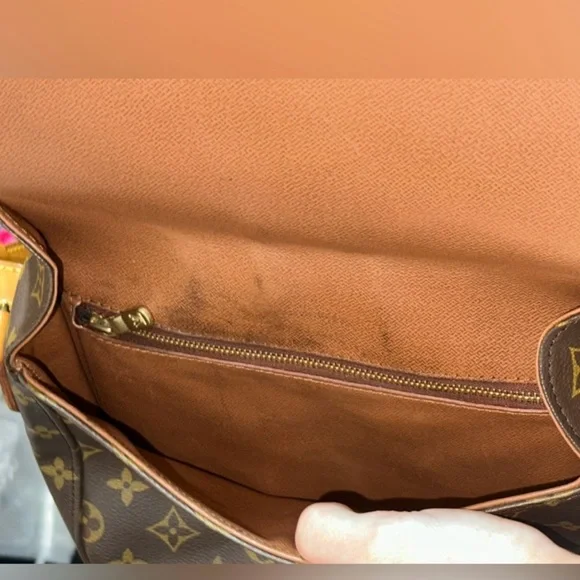 Louis Vuitton Saint Cloud Monogram Shoulder Bag 🥳 - Picture 9 of 11